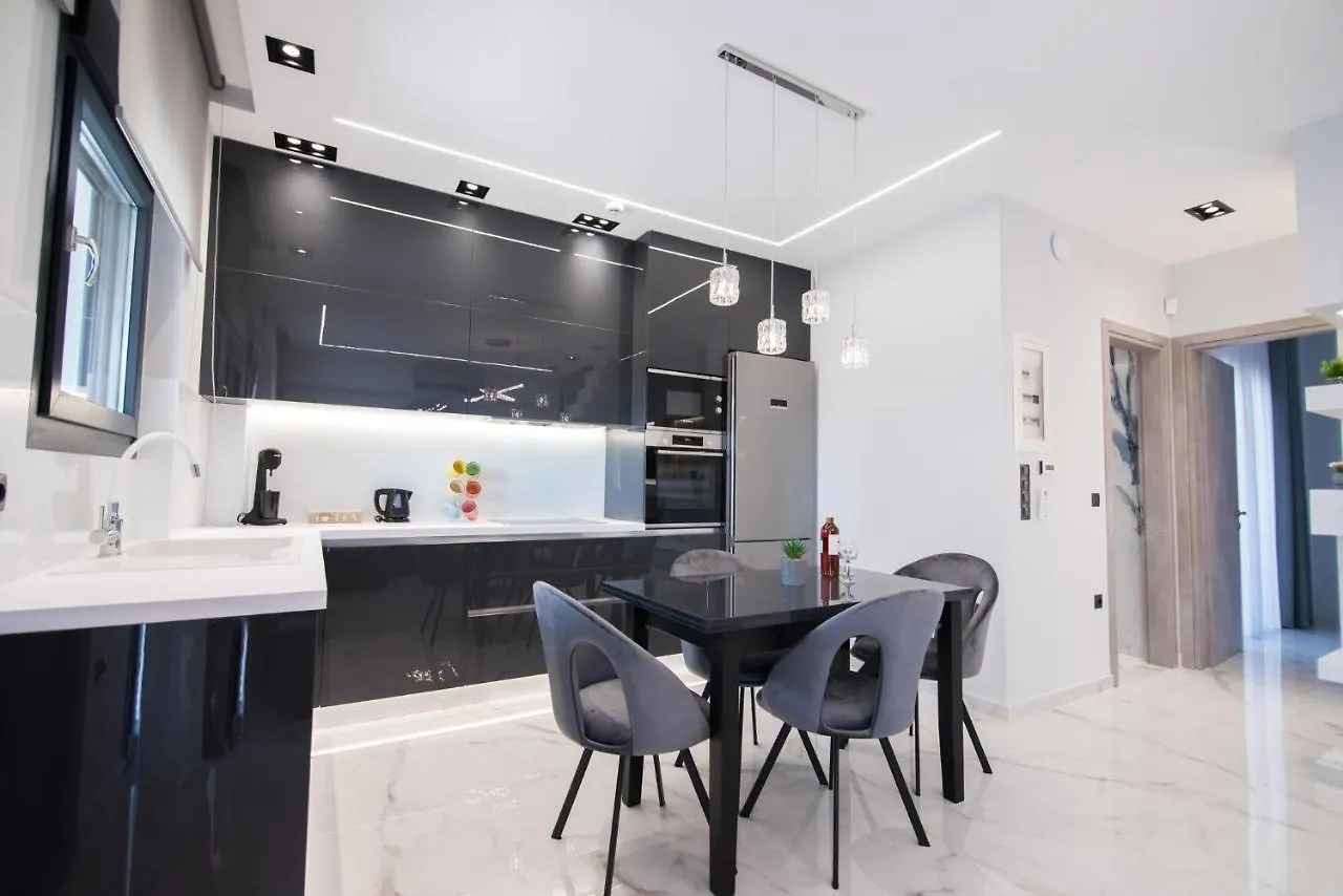 Rafaela Suites Flogita