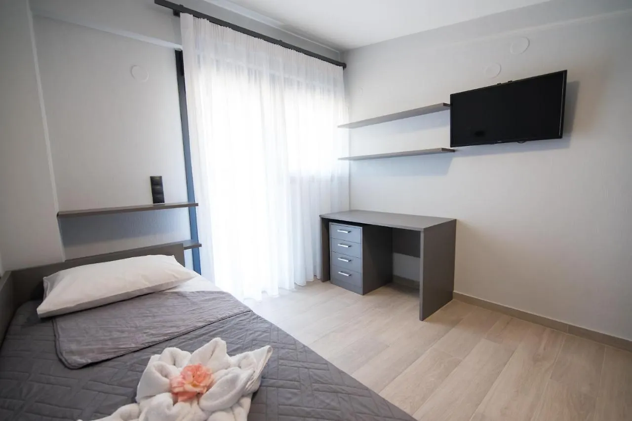 Rafaela Suites Flogita 0*,