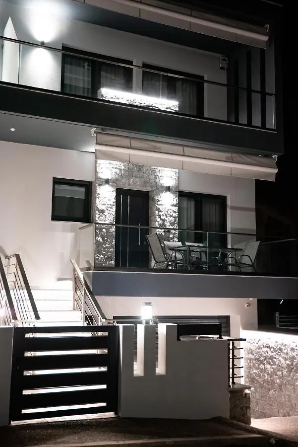 Rafaela Suites Flogita Apartment
